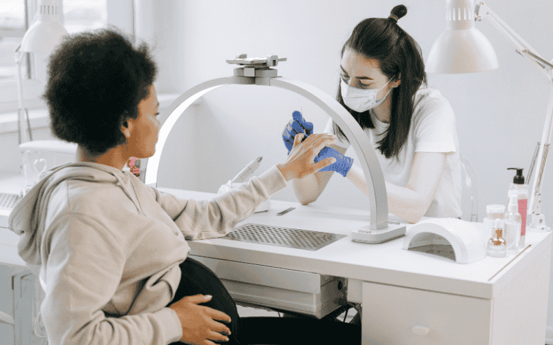 How Long to Cure Gel Polish Under UV Light? (Complete Guide)